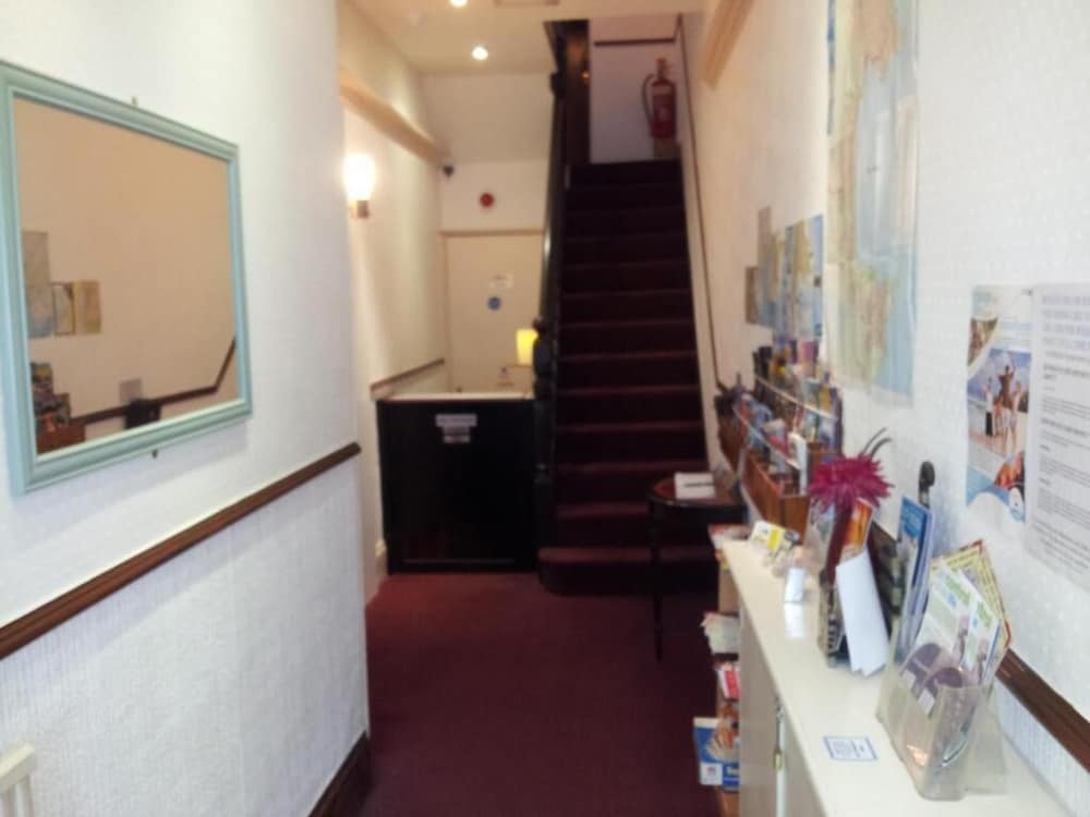 Brampton Guest House 6/50