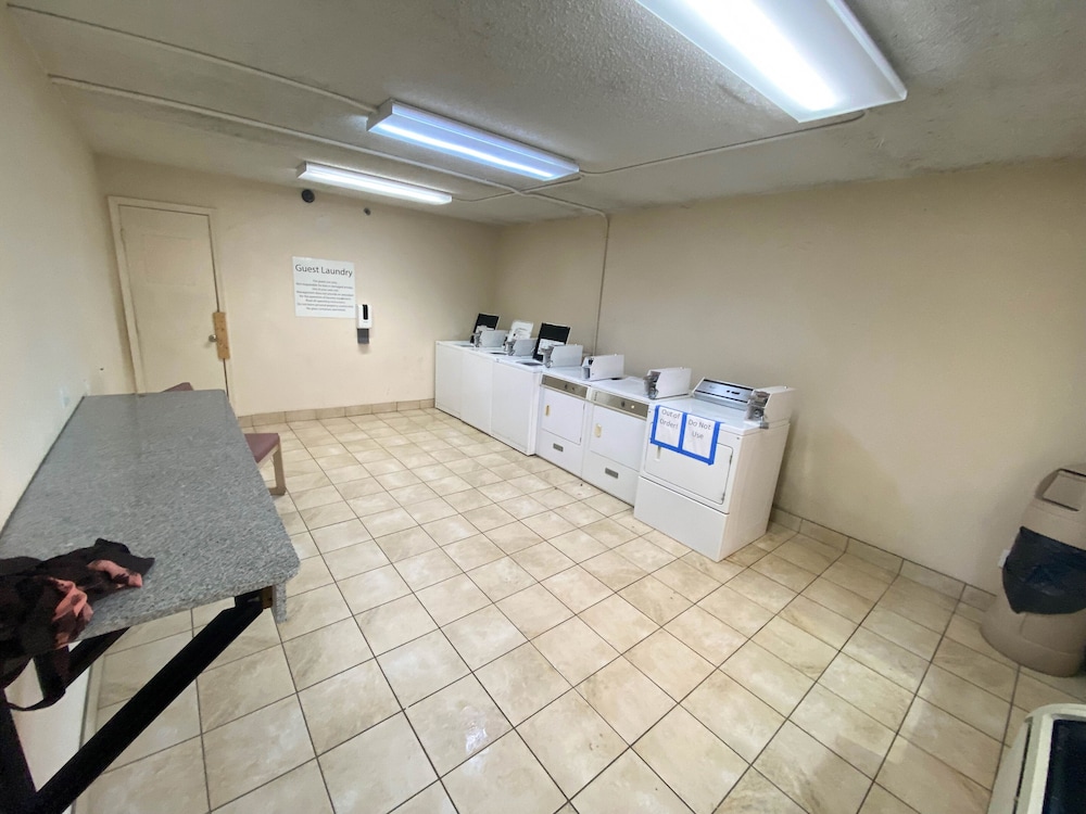 Motel6 Oklahoma City, OK - Fairgrounds West 34/42