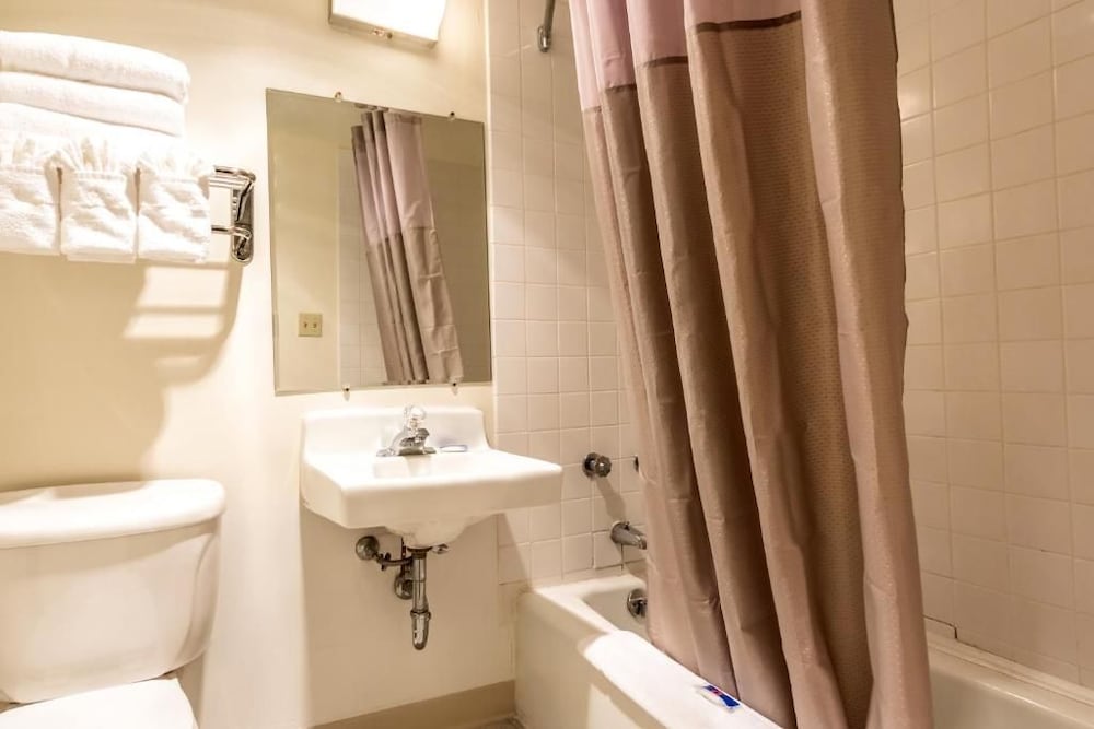 Motel6 Butte, MT - Historic City Center 53/59