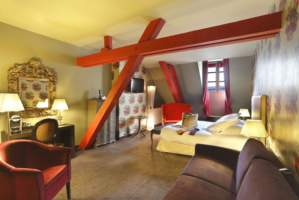 Hotel De Paris 46/57