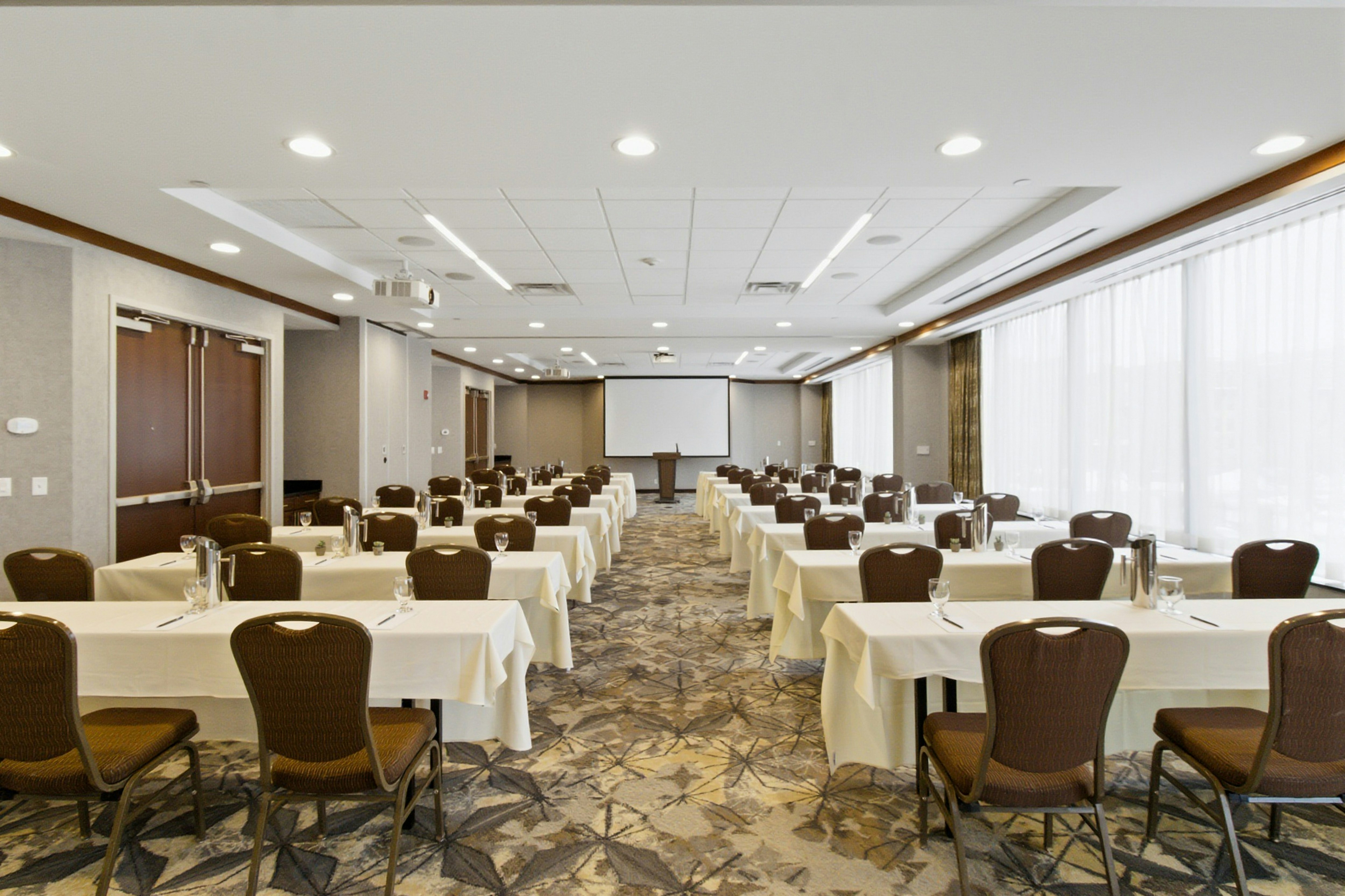Embassy Suites Buffalo 59/65