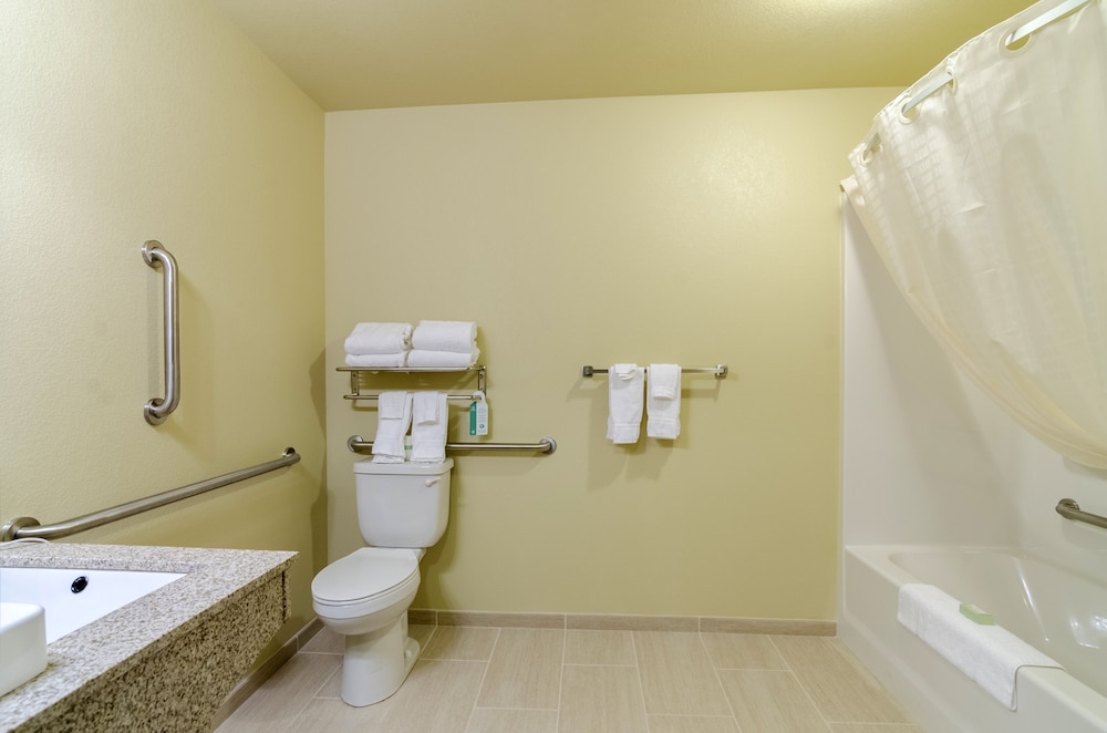 Cobblestone Inn & Suites - Ambridge 46/49