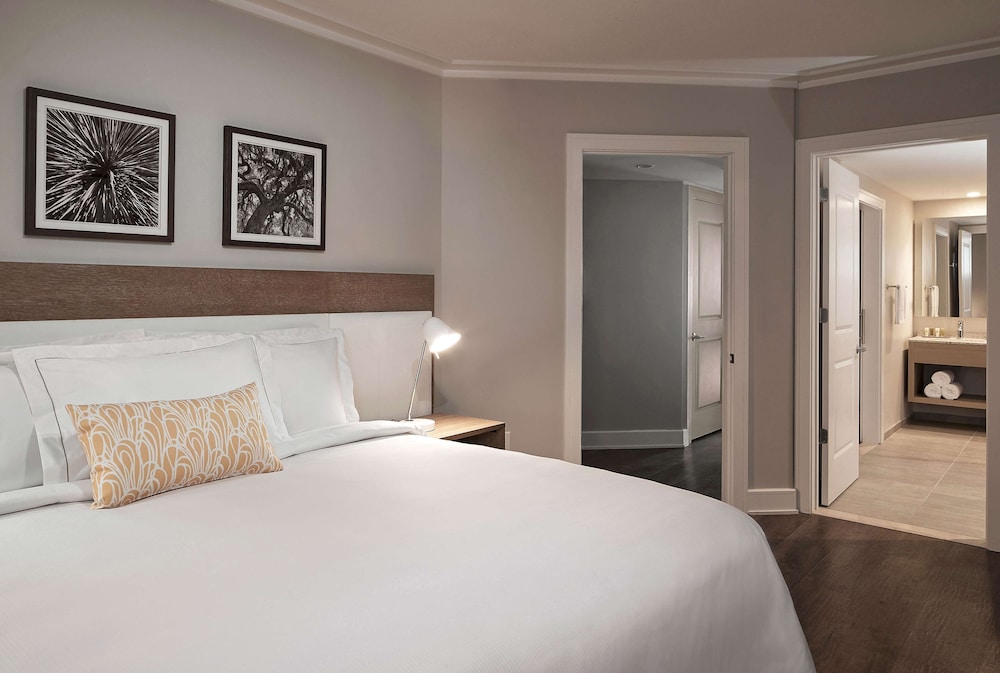 Hilton Grand Vacations Club Ocean Enclave Myrtle Beach 17/49