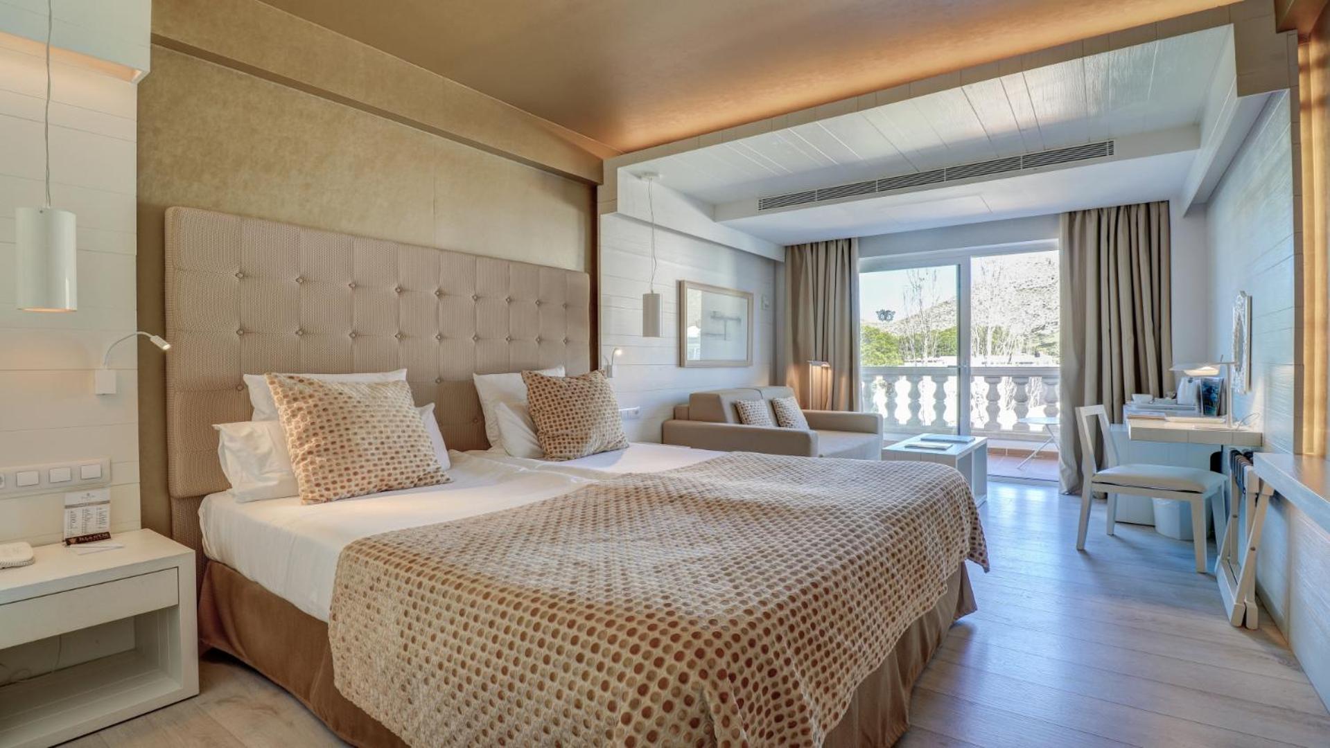 Room, Double Bed, Lateral Side Sea View, Balcony