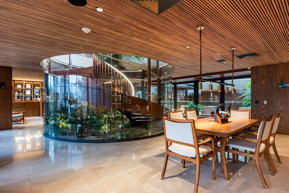 Elcielo Hotel and Restaurant 43/56