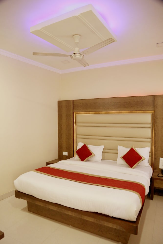 Hotel Pink City 10/43