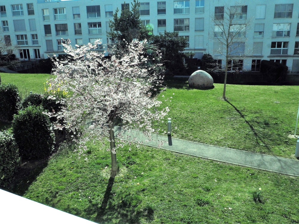 Ibis Geneve Petit Lancy 44/50