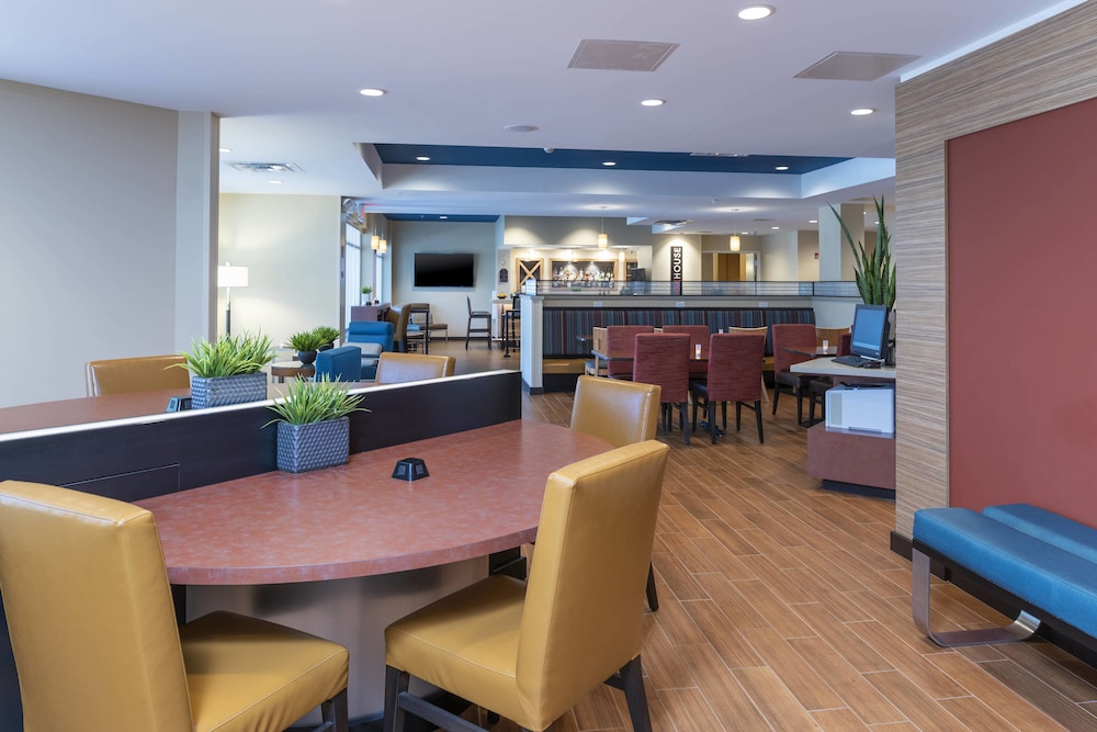 TownePlace Suites by Marriott Louisville North 35/40