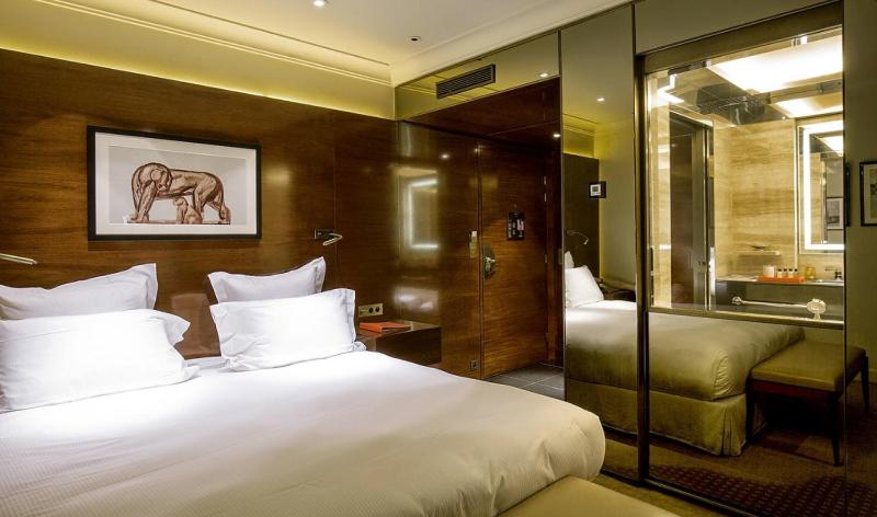 Deluxe, Double Bed