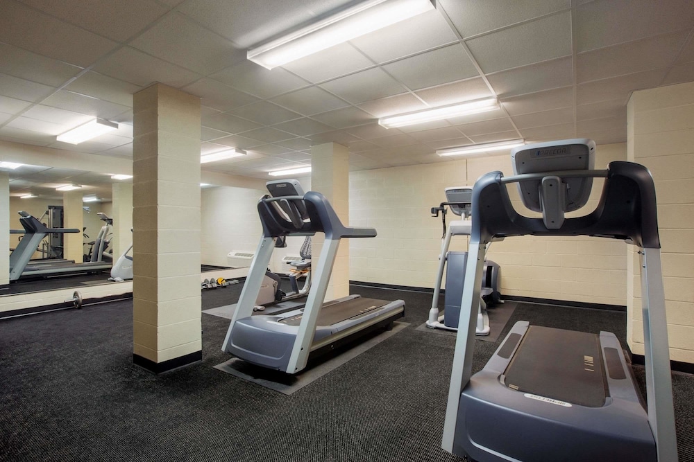 Travelodge By Wyndham Livonia 13/21
