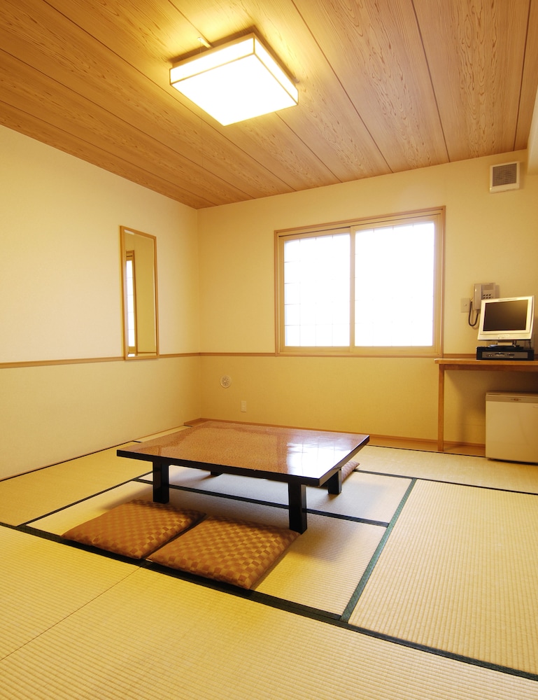 Resort Inn Fuyo Kawaguchiko Inter Store 33/57