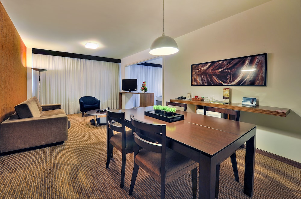 Hotel Deville Curitiba Batel (ex Hotel Deville Business Curitiba) 30/45