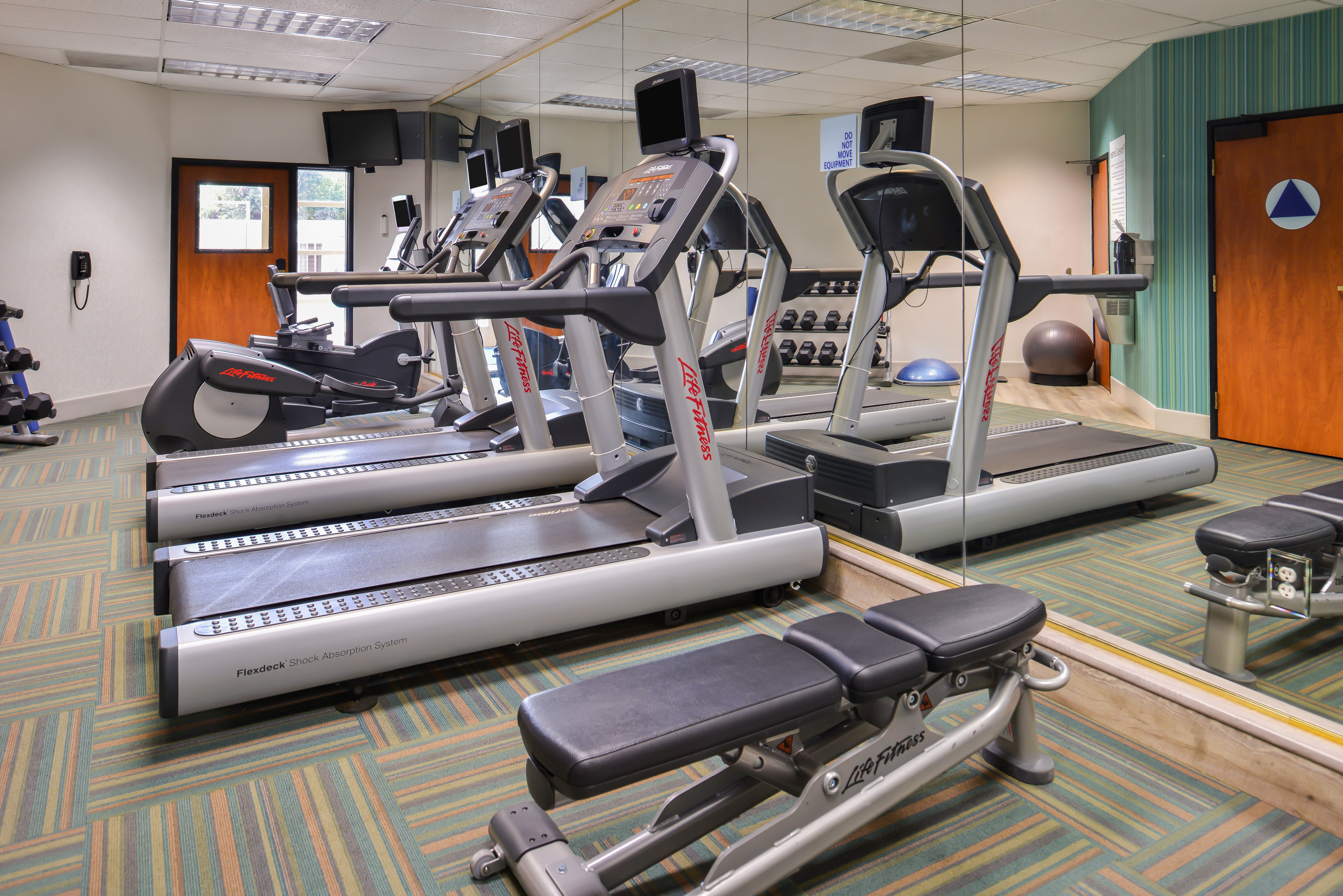 Holiday Inn Express Hotel Suites Elk Grove Ctrl Sacramento S An Ihg Hotel 22/42