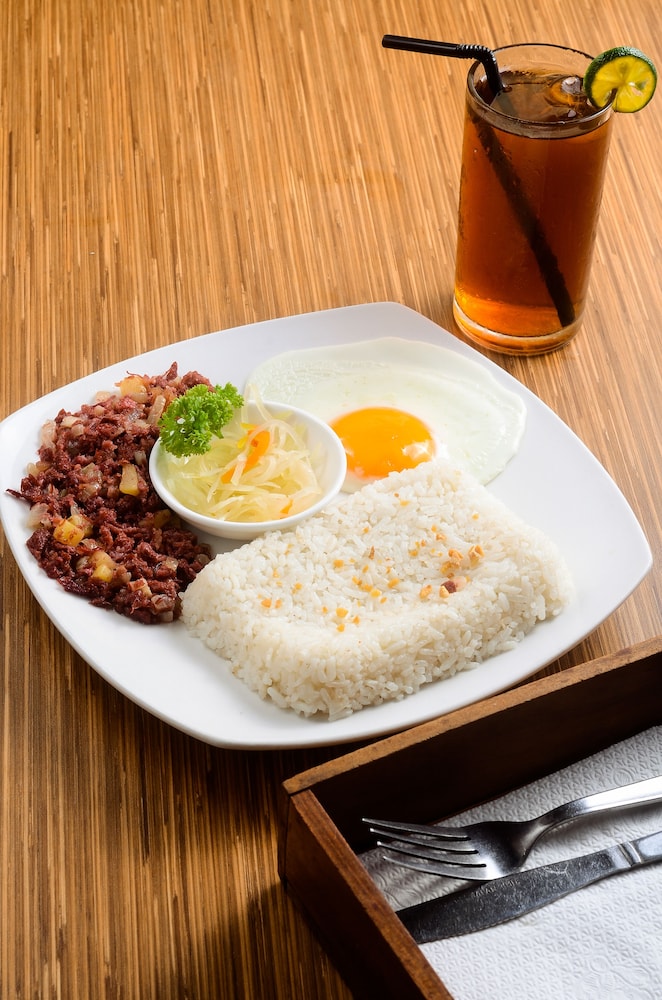 Go Hotels Iloilo 18/29