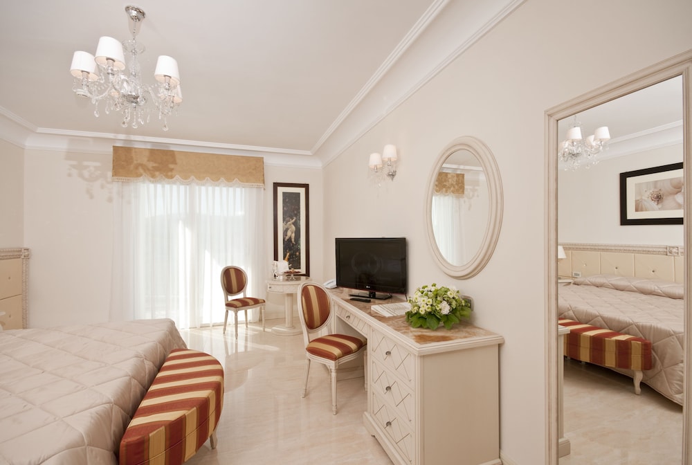 Grand Hotel Italia 27/42