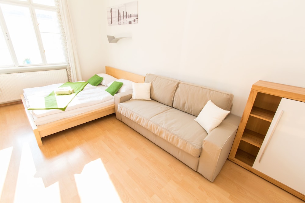 CheckVienna - Apartment Favoritenstrasse 3/5