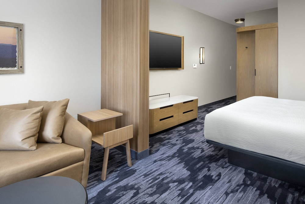 Fairfield Inn & Suites By Marriott Denver Tech Center North. 13/41