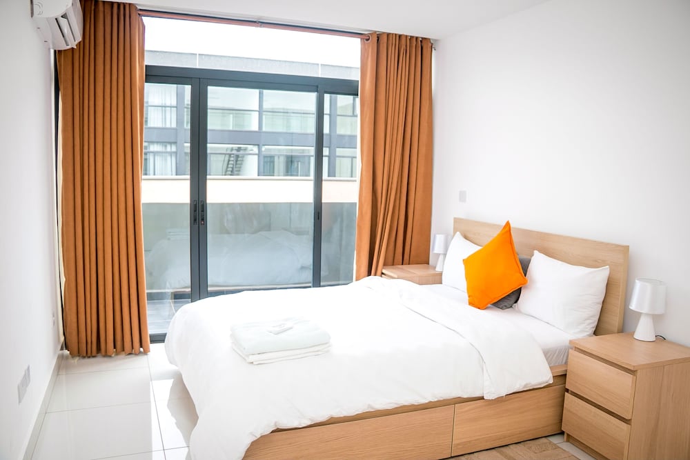 Embassy Gardens Premier Suites 12/50