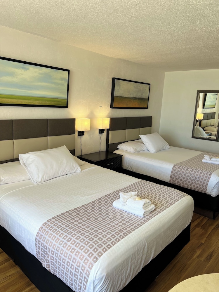 Flamingo Inn 14/50