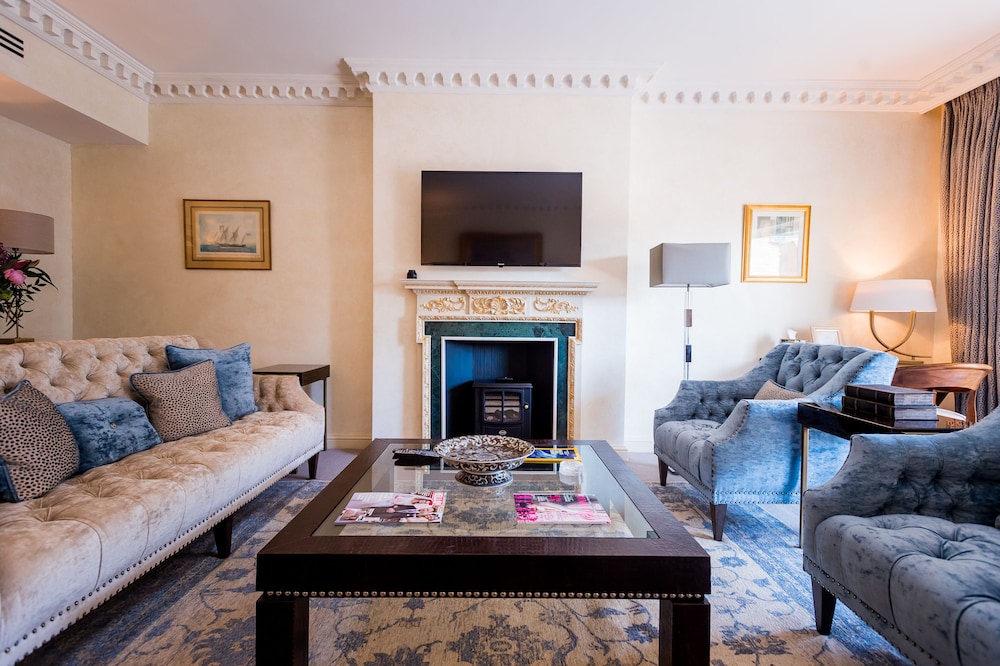 9 Hertford Street Apartments 25/49