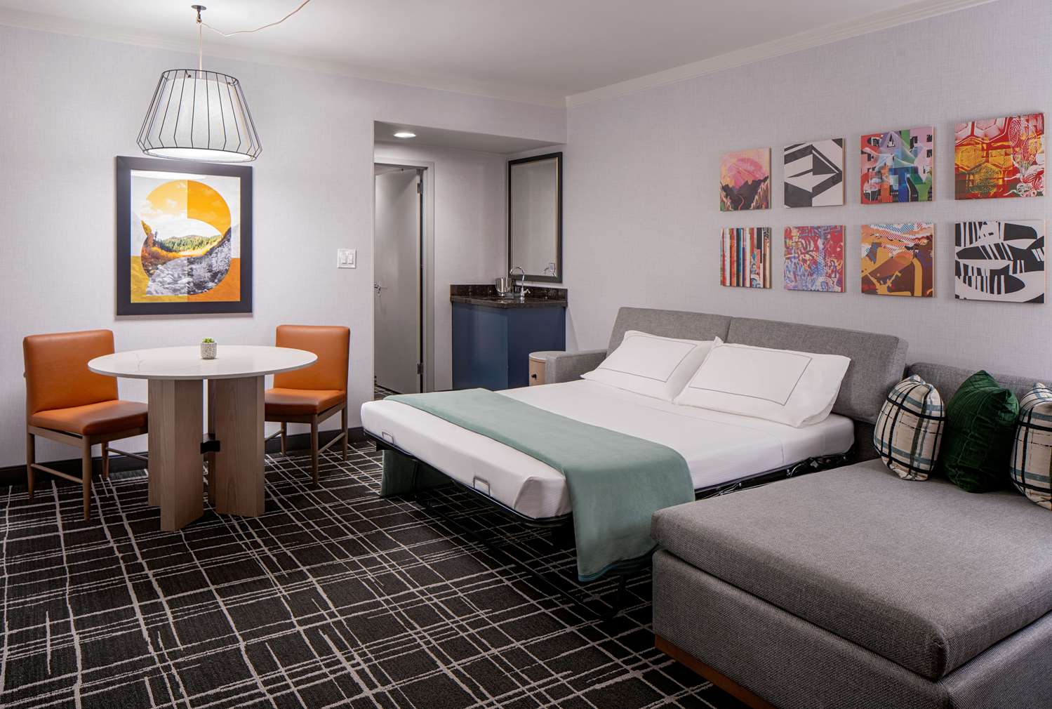 1 BEDROOM, SUITE, 2 QUEEN BEDS, SOFA