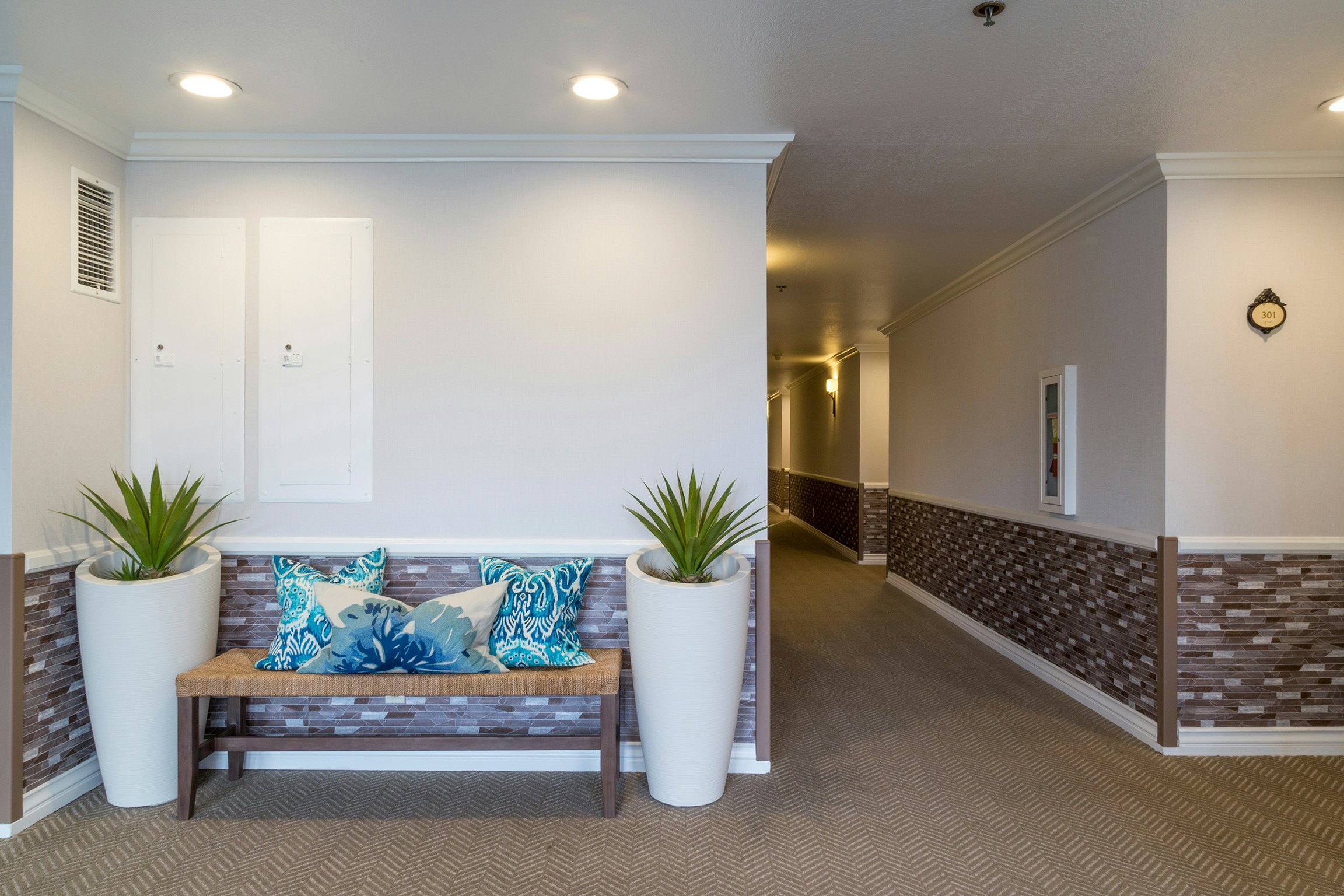 Coronado Beach Resort 13/77