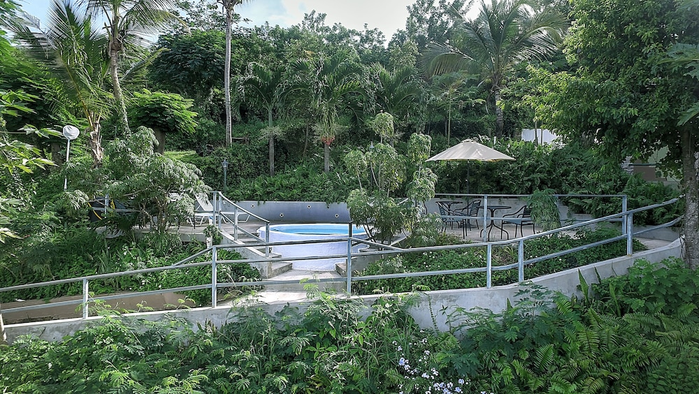 Sea Gate Hotel 6/50