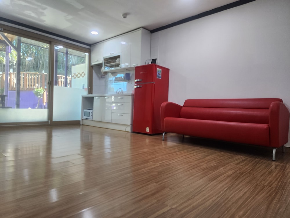 Bellus Rose Pension Hotel 42/64