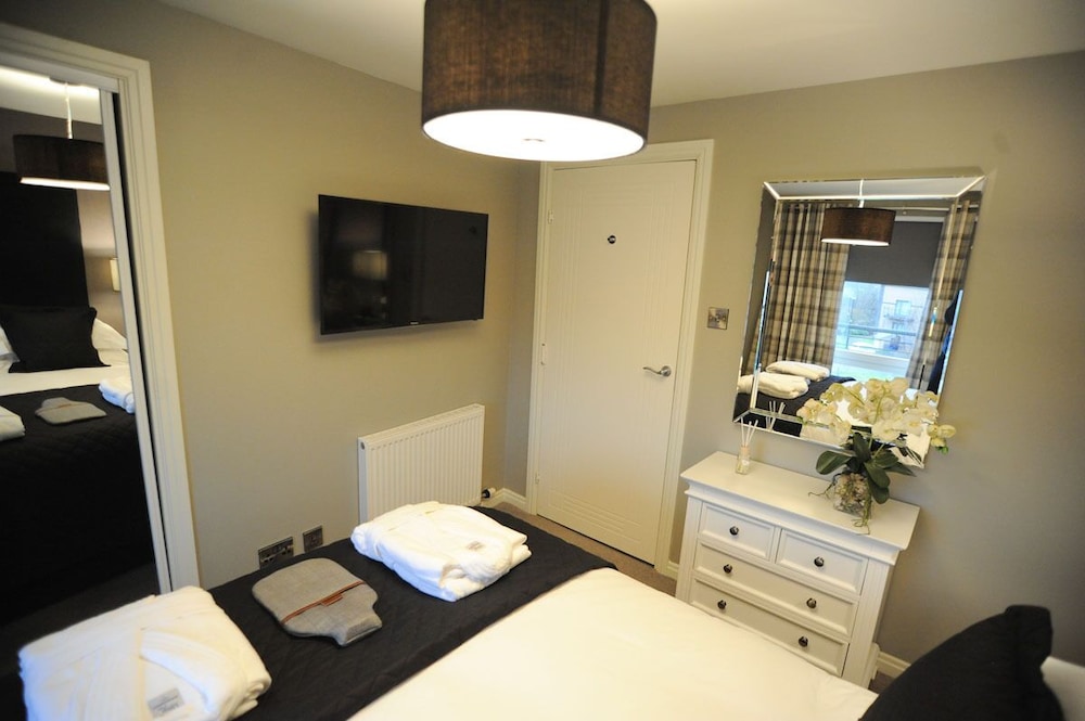 Stirling Luxury Apartments 13/30