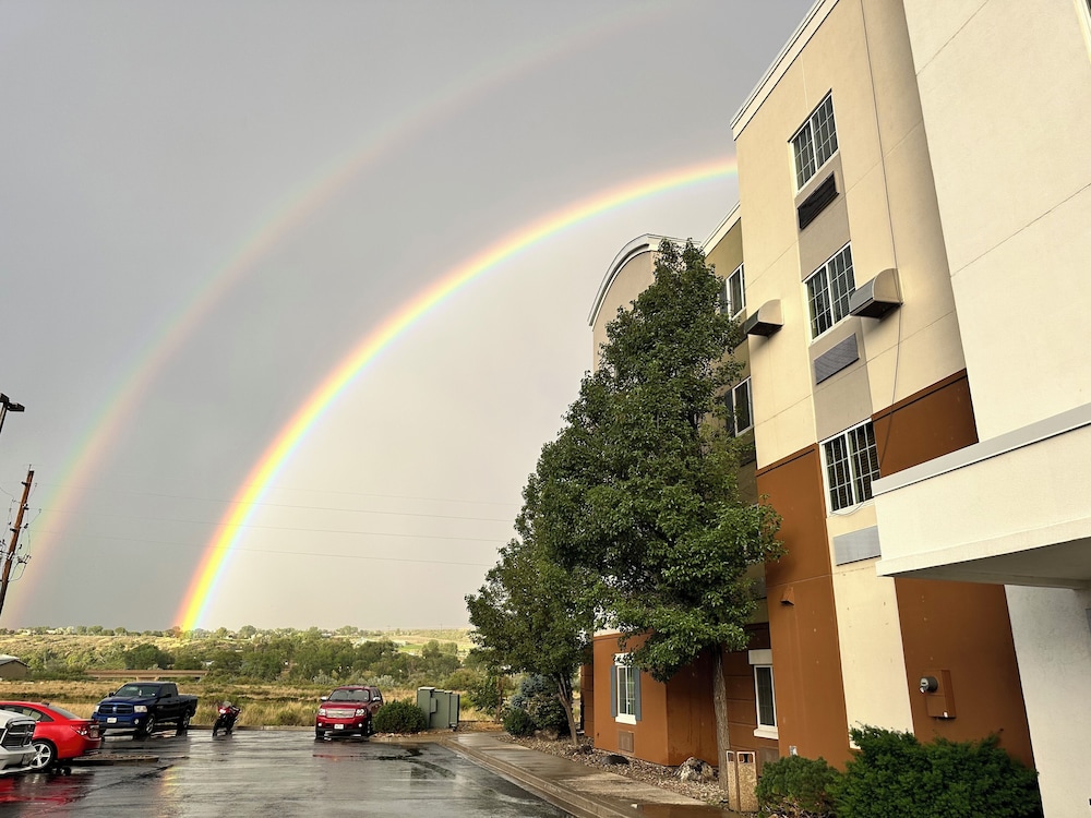 Western Slope Suites 5/59