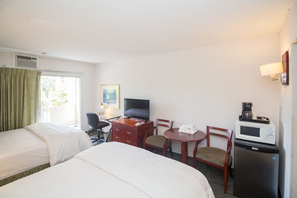 Days Inn by Wyndham San Diego/Downtown/Convention Center 13/30
