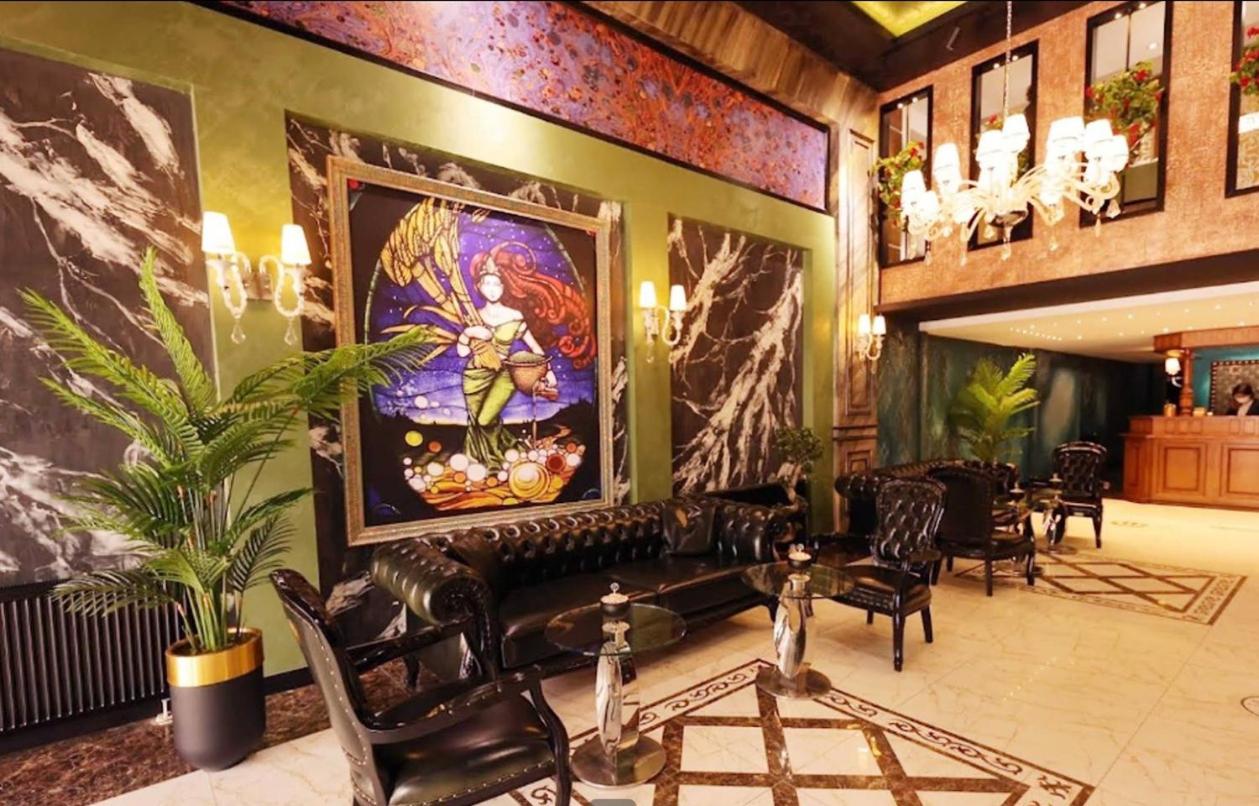 Royal Berk Hotel 11/25