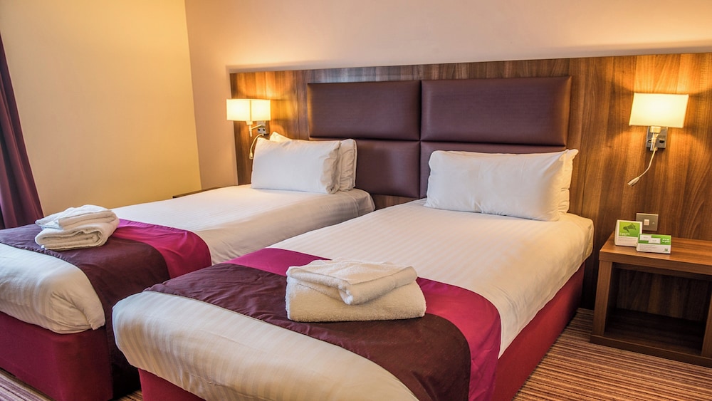 Holiday Inn Milton Keynes East M1 Jct 14 18/50