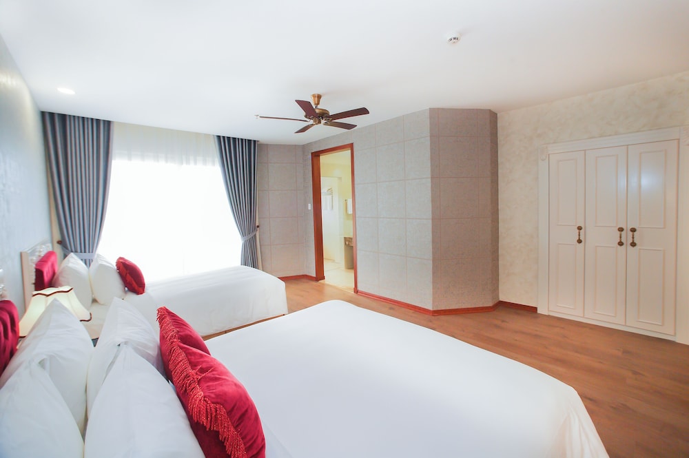 Ladalat Hotel 31/80