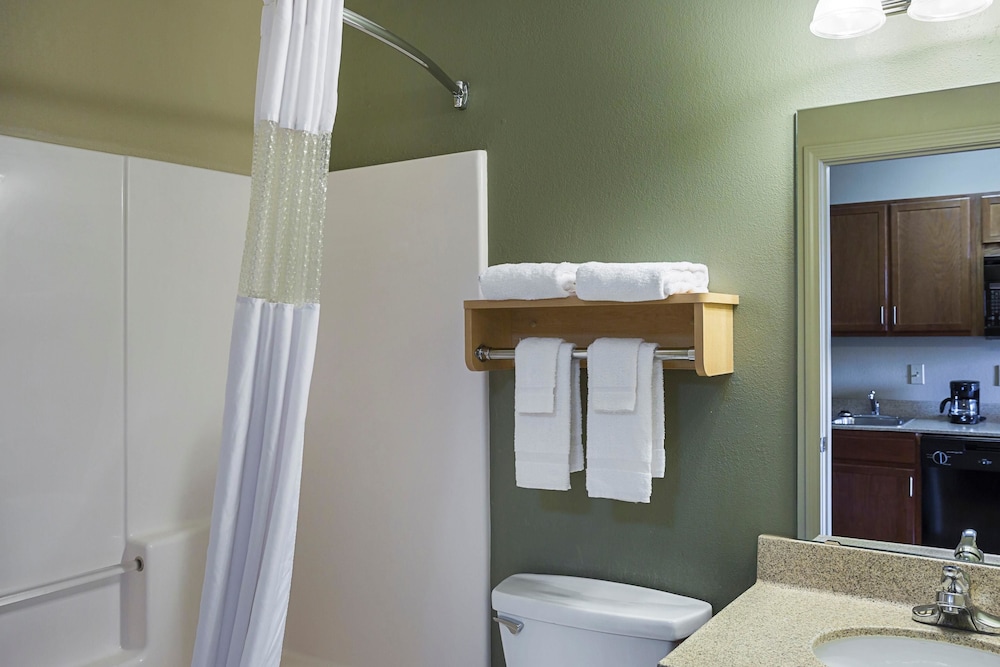 Birch Hill Suites Clarksville 17/35