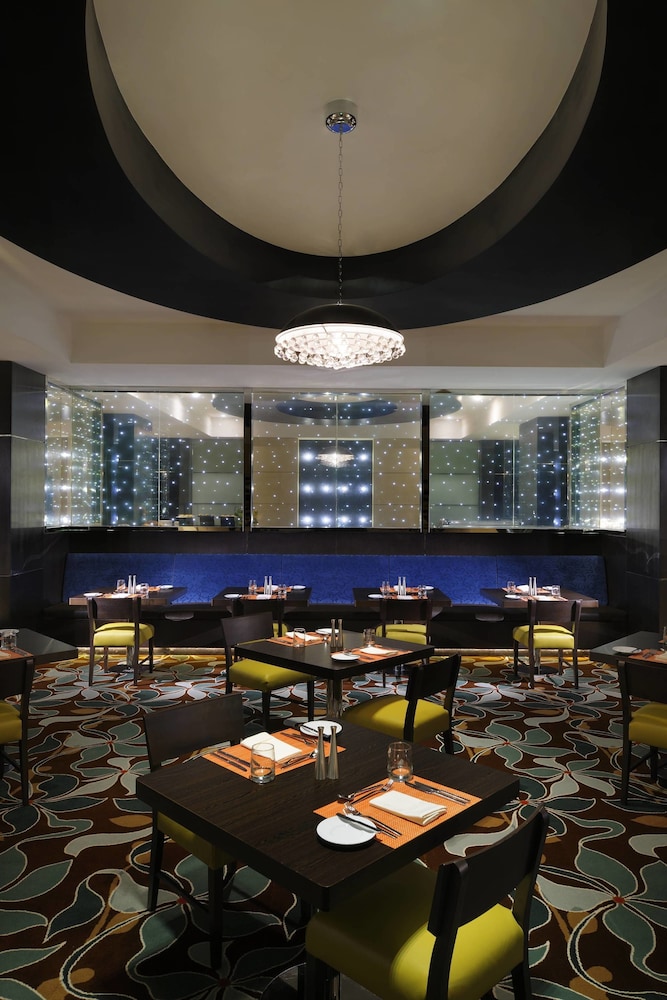 كورتيارد الرياض الربع الدبلوماسي(Courtyard Riyadh Diplomatic Quarter) 40/42