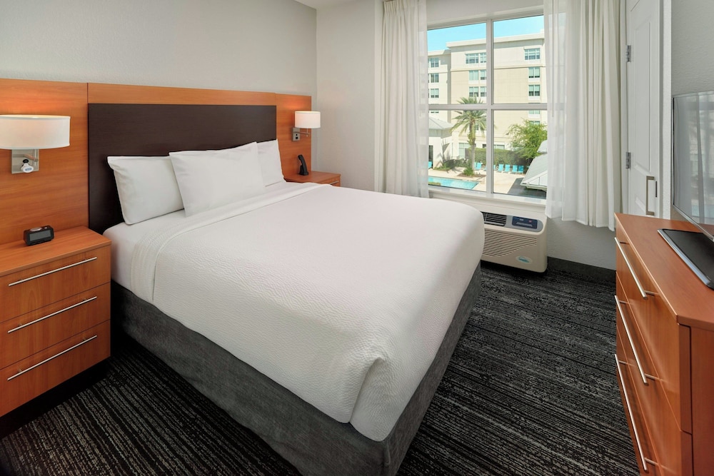Studio, Suite, King Bed, Sofa