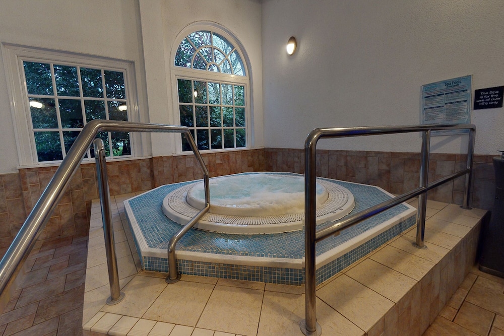 Village Hotel St Davids Nr Chester 13/35