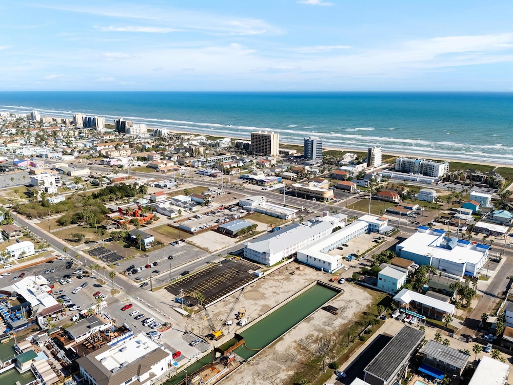 Home2 Suites by Hilton South Padre Island 68/72