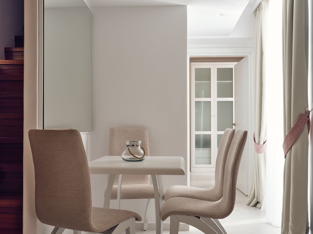 Arcs Boutique Villa Hotel 45/77