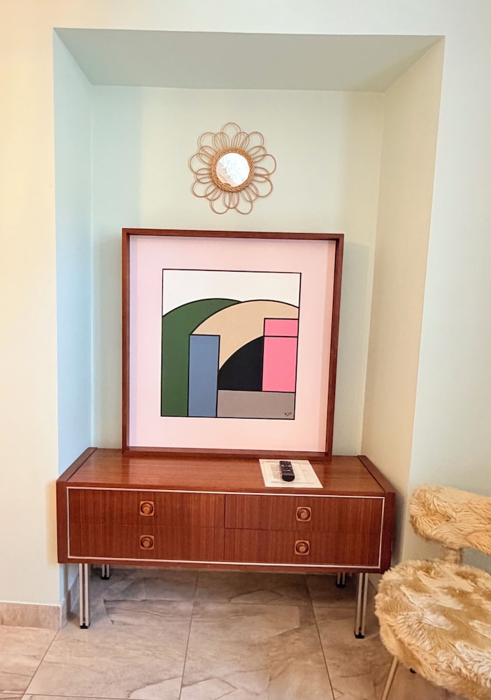 Hotel La Suite 12/75