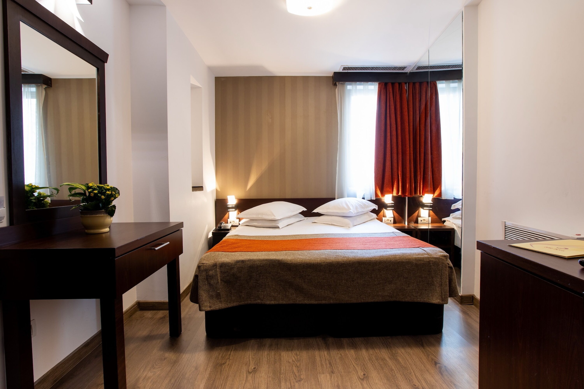 CLASSIC, DOUBLE BED