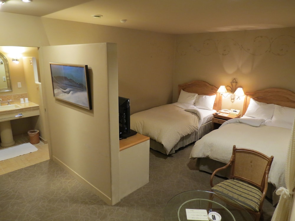 Poppy Springs Resort & Spa 23/63