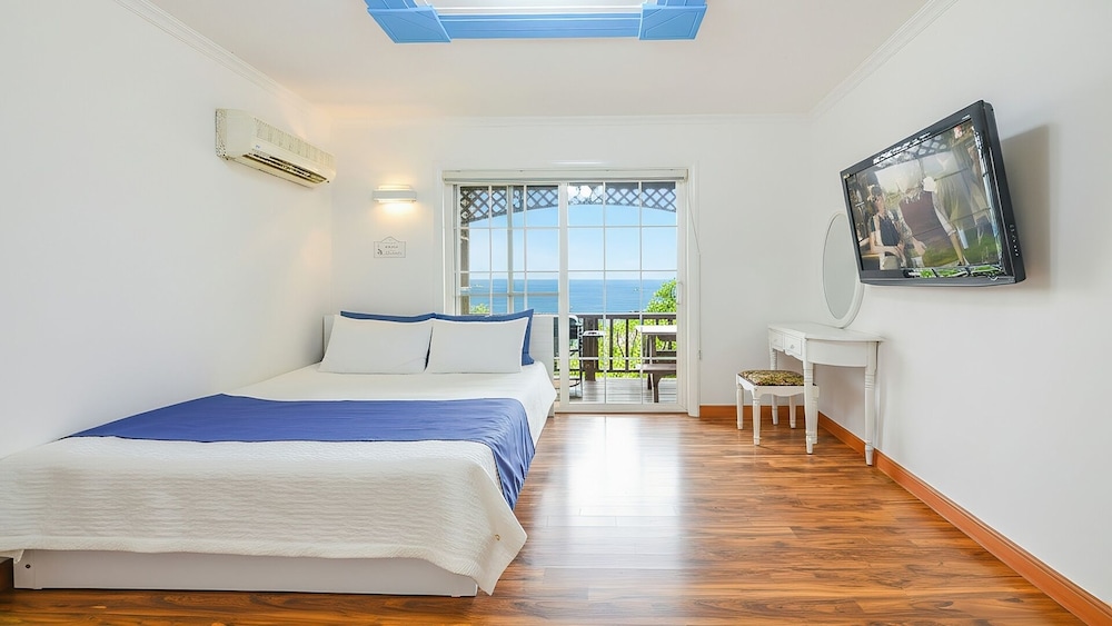 Geoje Blue Neoul Pension 2/50