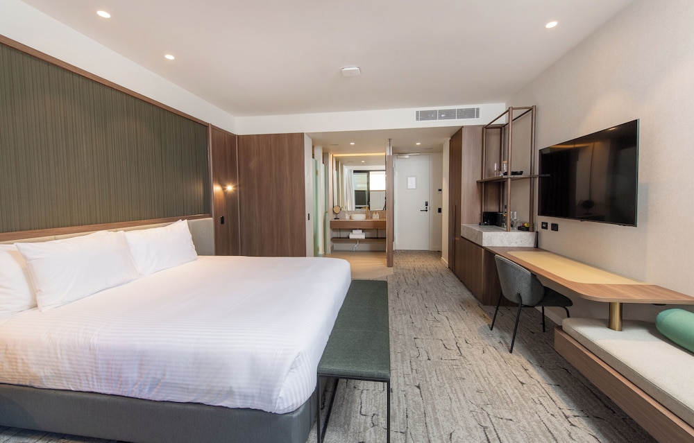 ATRIUM, KING BED