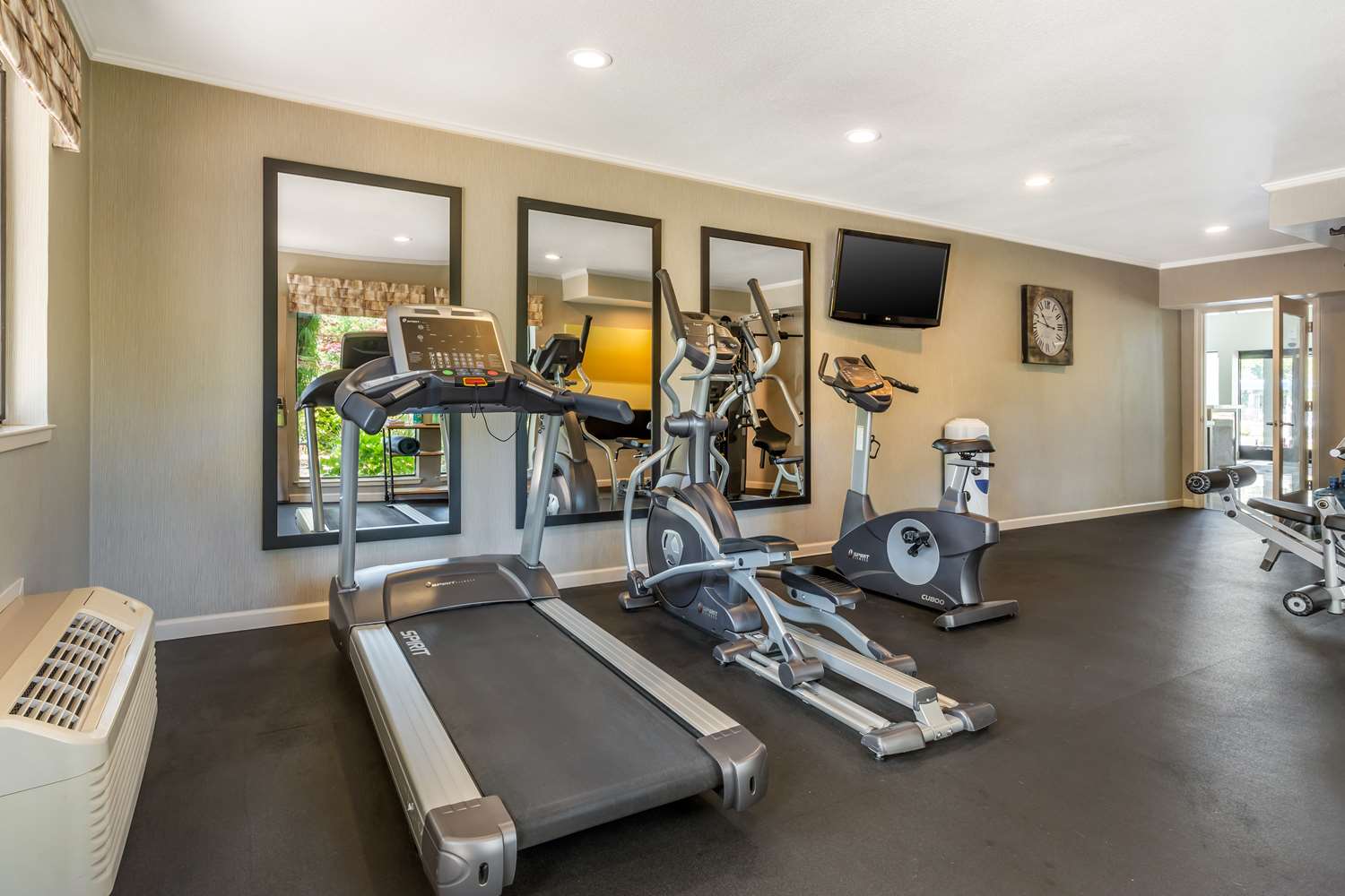 Best Western Plus Inn Scotts Valley 13/26