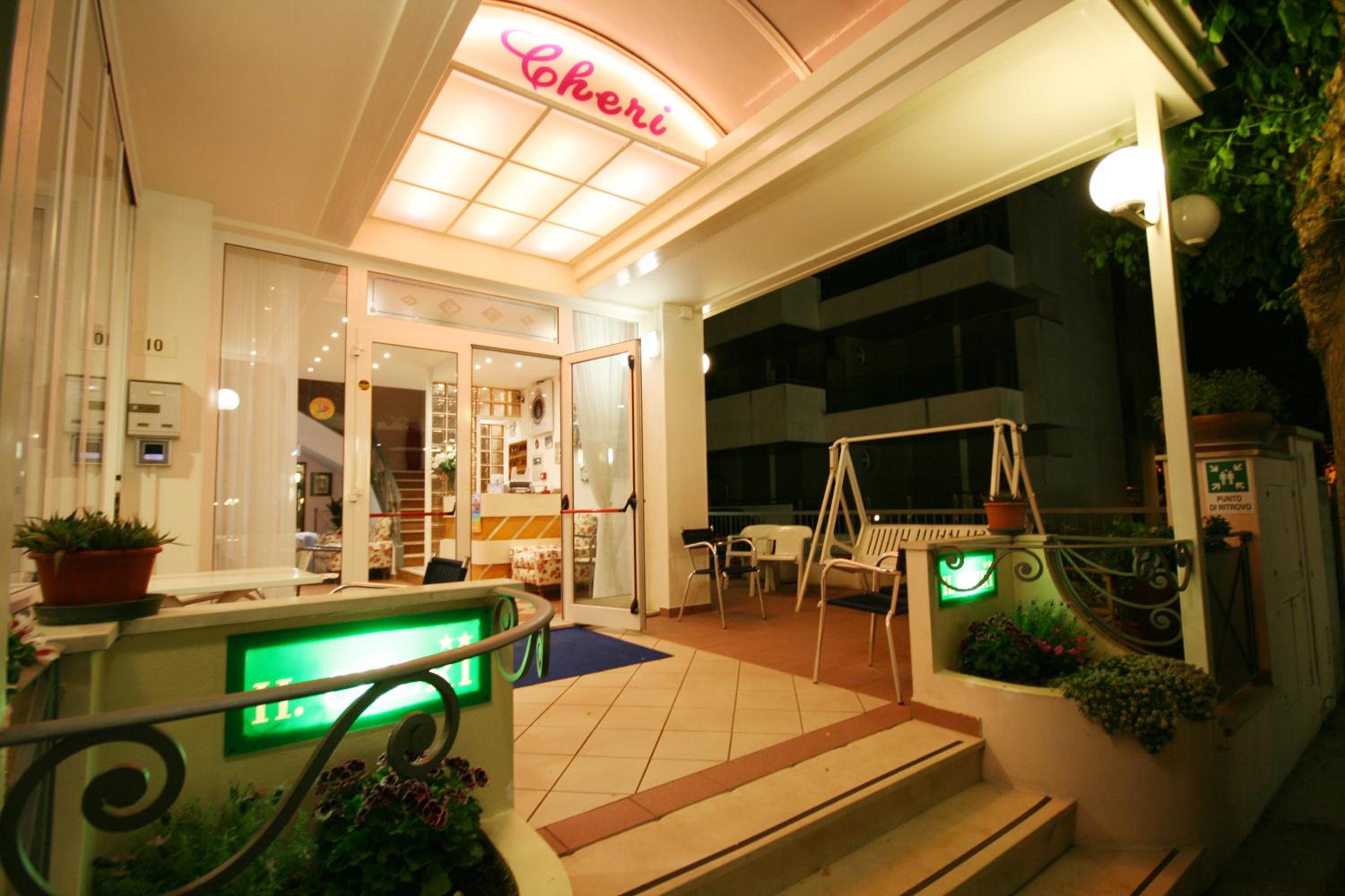 Hotel Cheri 23/48