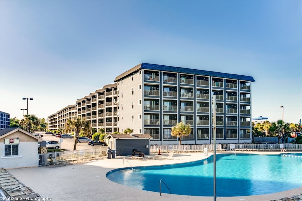 Myrtle Beach Resort by Beach Vacations 3/79