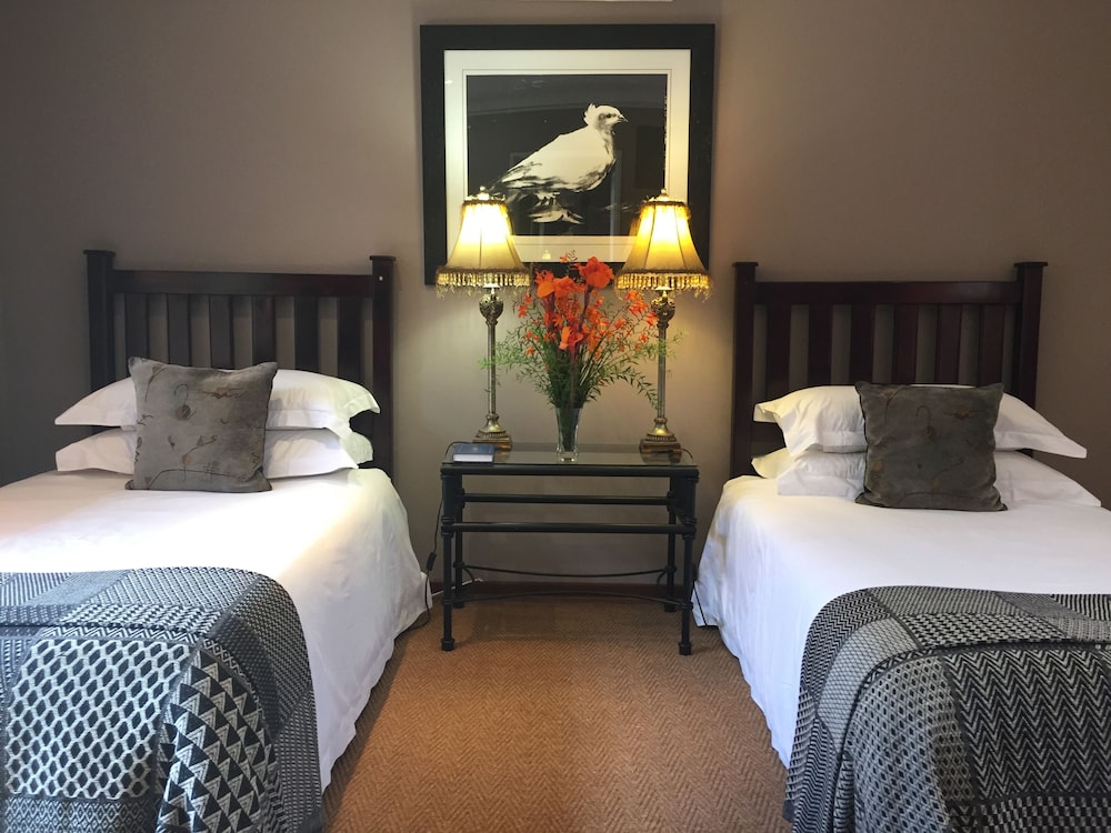 The Crown Guesthouse 12/50
