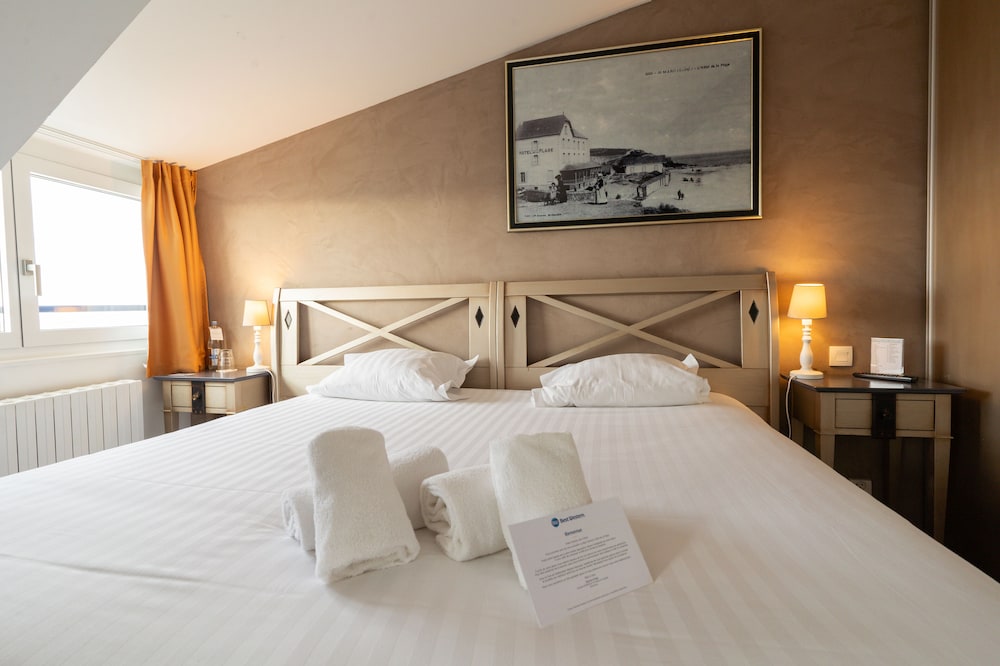 غرفة سوبيريور بسرير كينج بإطلالة على البحر مع سرير إضافي، Best Western Hotel De La Plage 2/10